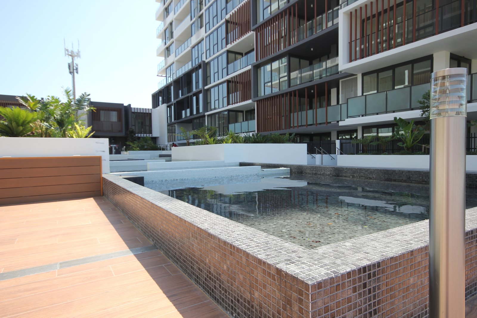 902/15 Garrigarrang Avenue KOGARAH 19