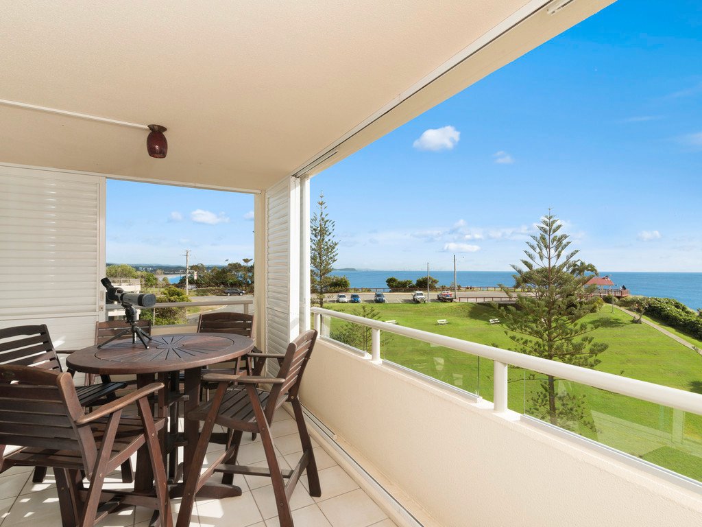 902/3 McLean St  COOLANGATTA 1