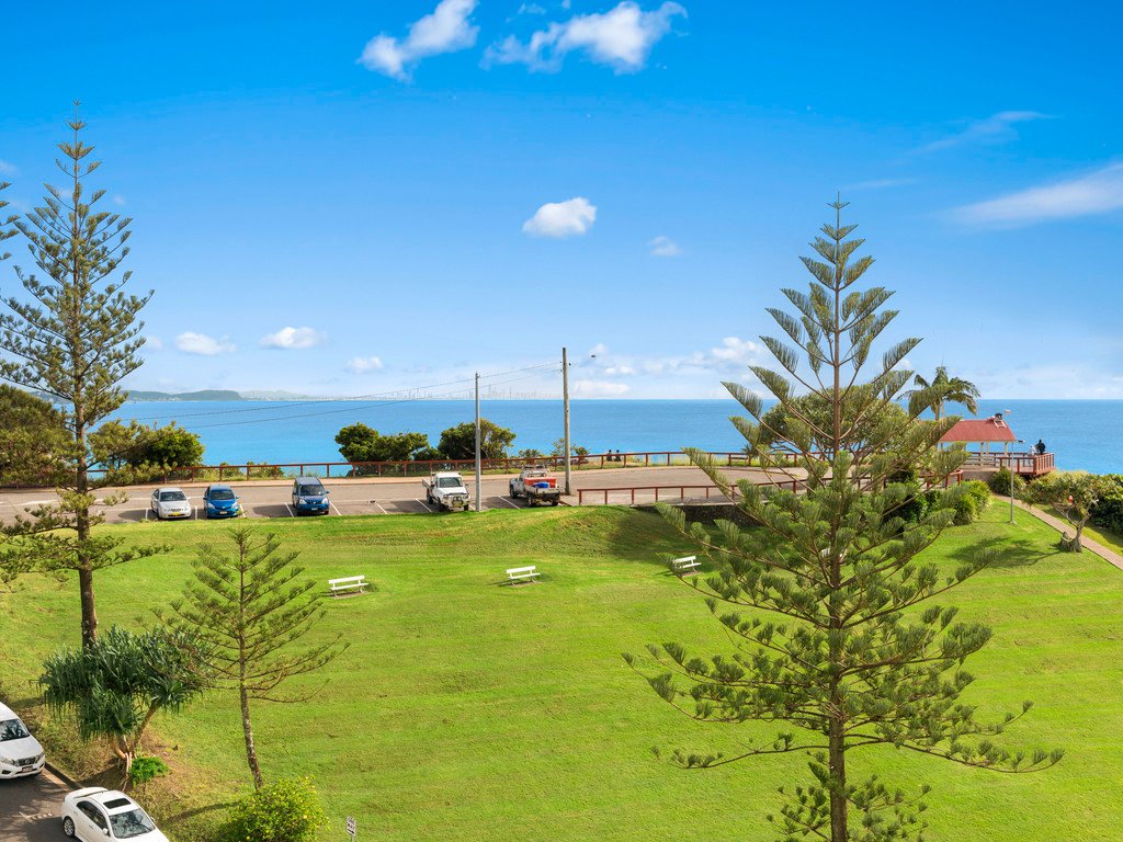 902/3 McLean St  COOLANGATTA 10