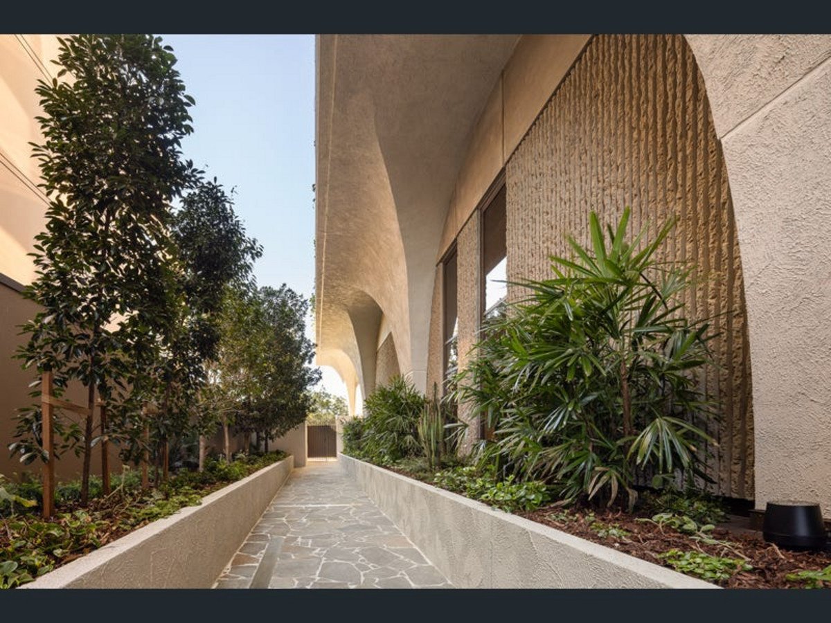 902/58 The Esplanade Burleigh Heads 26