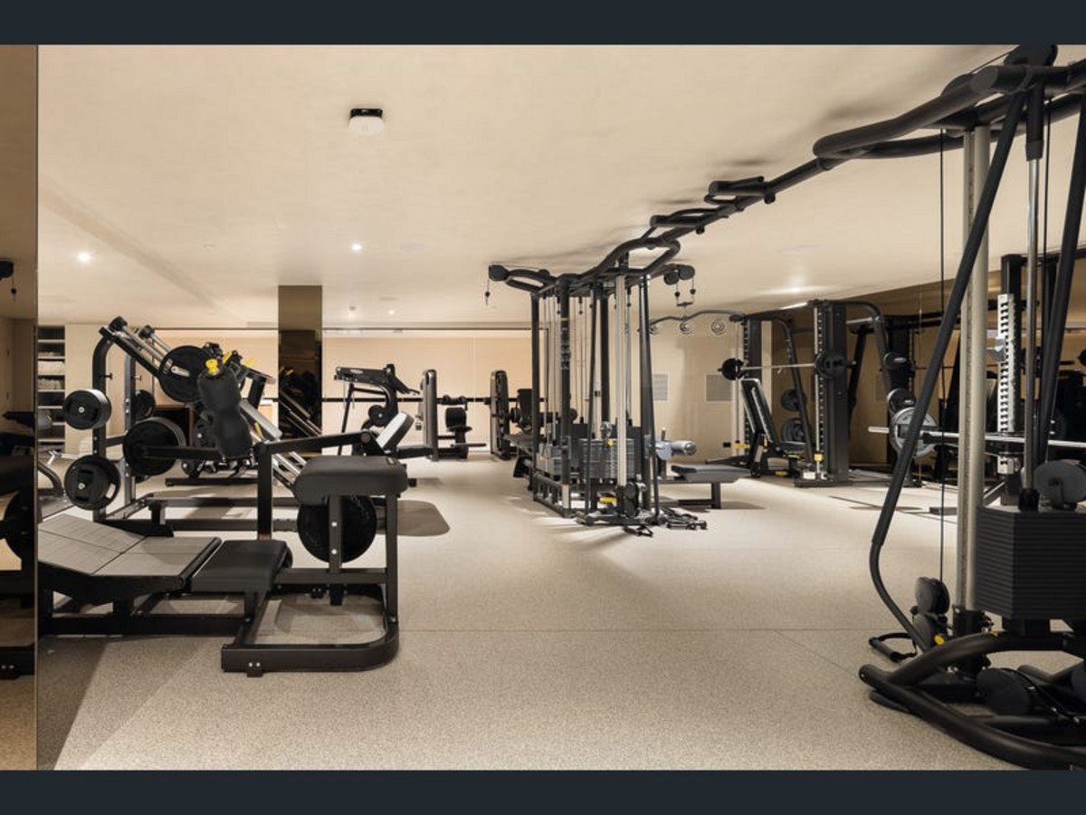 902/58 The Esplanade Burleigh Heads 30