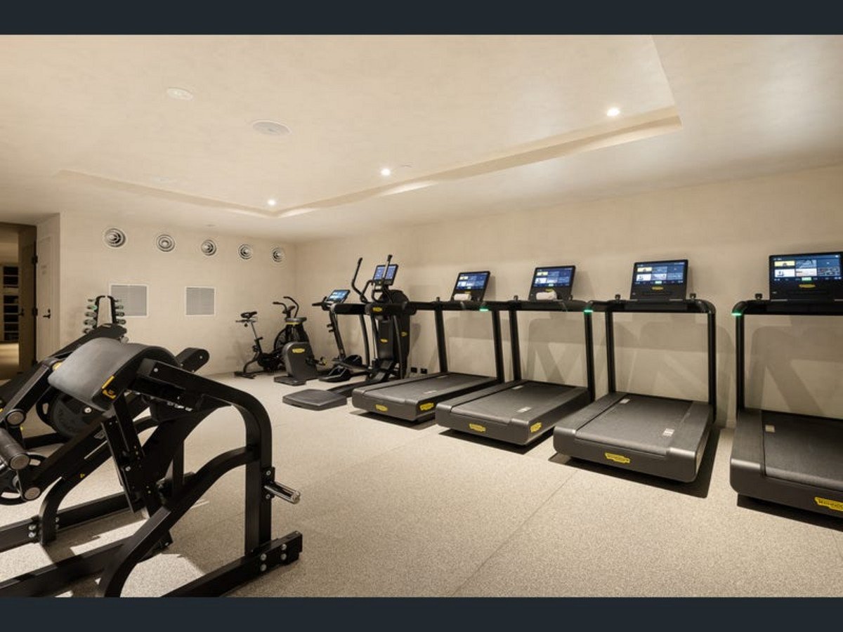 902/58 The Esplanade Burleigh Heads 31