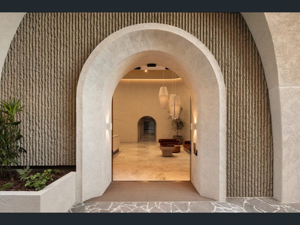 902/58 The Esplanade Burleigh Heads 34