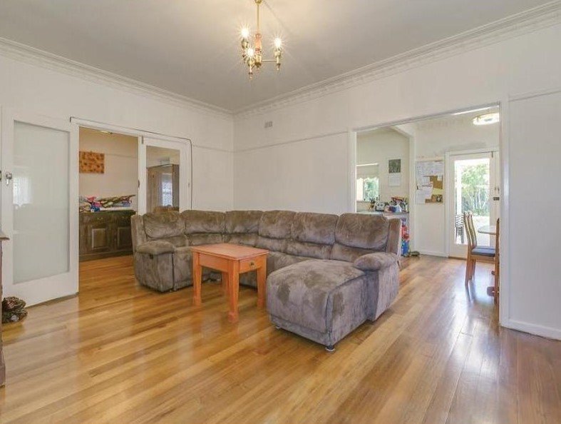 Gallery: 902a Ligar Street