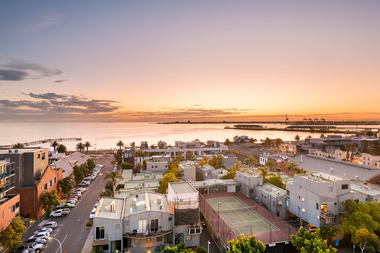Gallery: 902E/126 Rouse Street