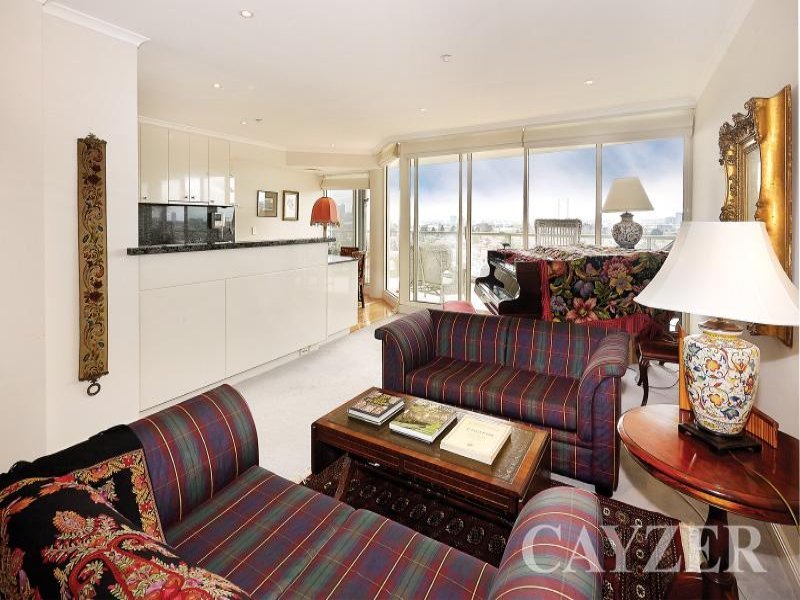 Gallery: 903/127 Beach Street
