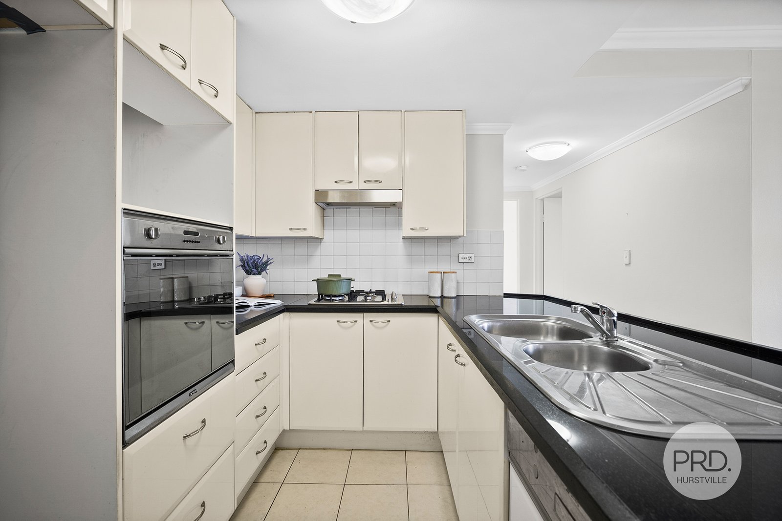 90/323 Forest Road HURSTVILLE 4