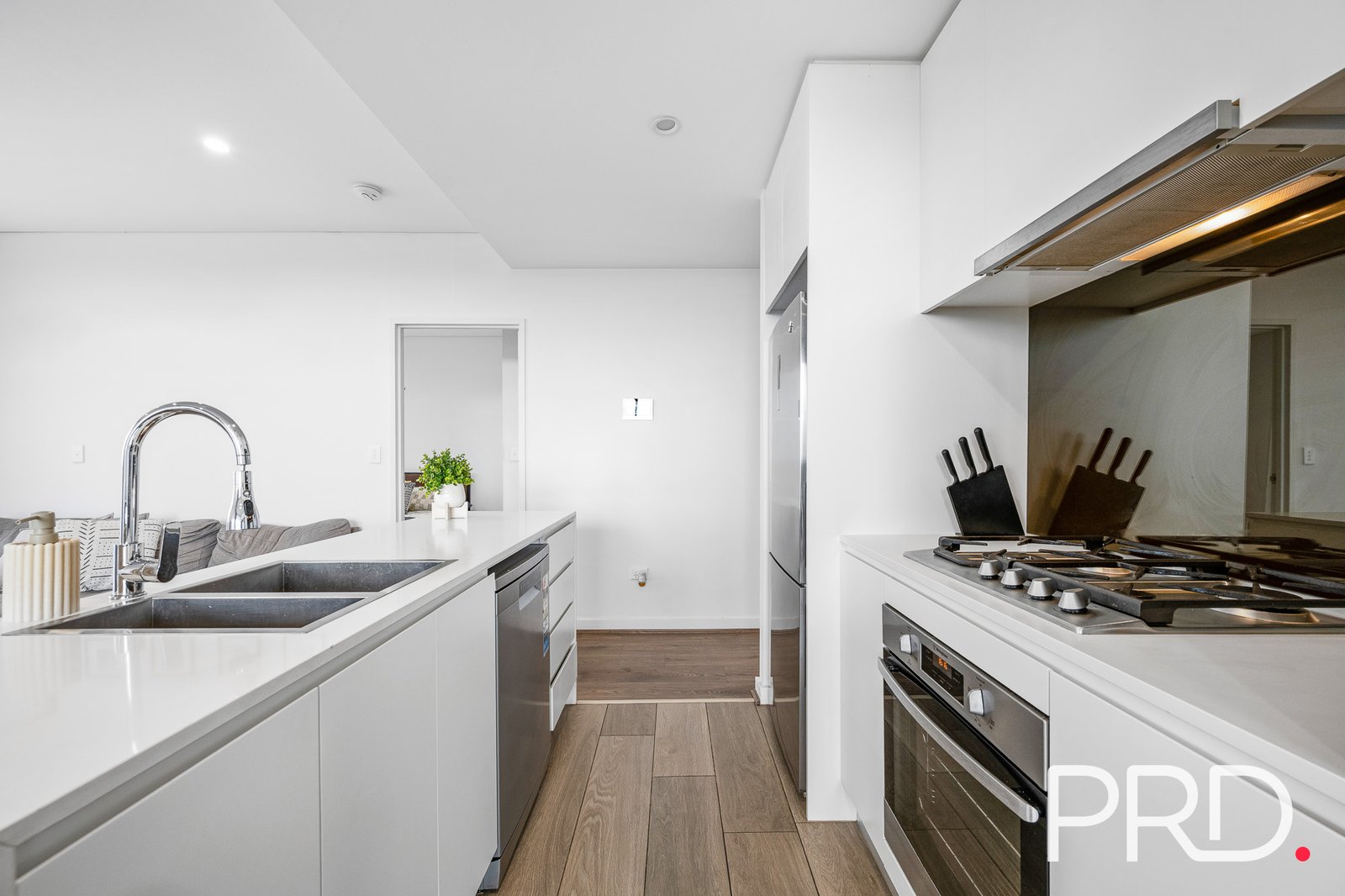 90/387 Macquarie Street LIVERPOOL 5