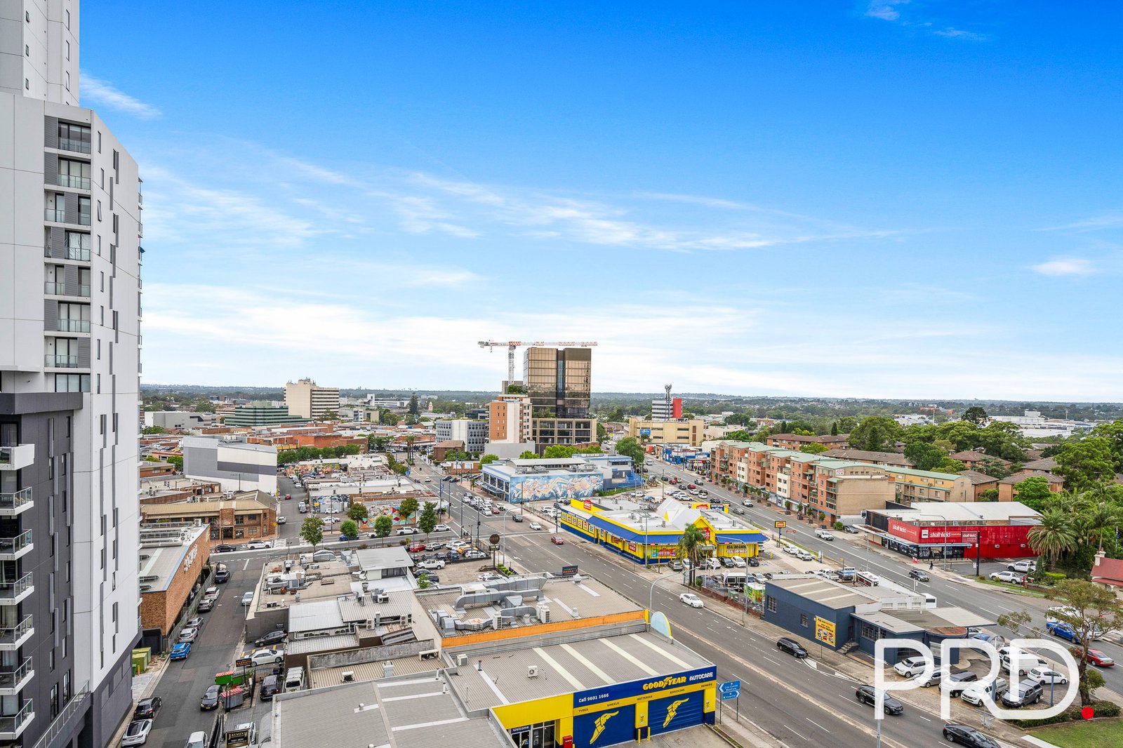 90/387 Macquarie Street LIVERPOOL 14