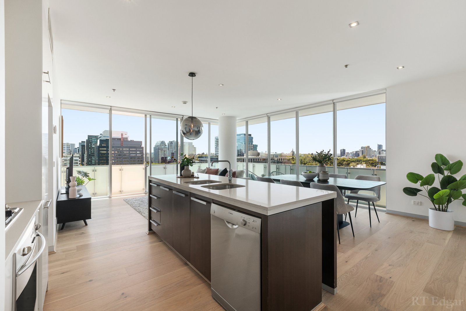 Real Estate and Property in 904/1 Roy Street, Melbourne, VIC