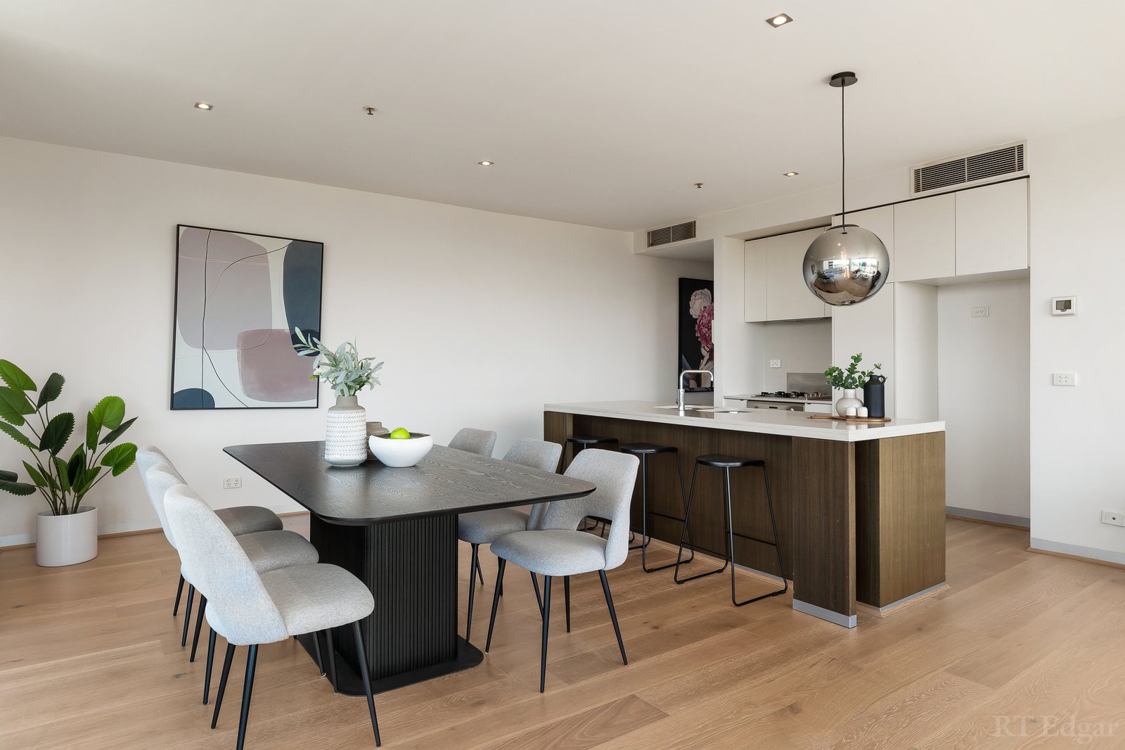 Real Estate and Property in 904/1 Roy Street, Melbourne, VIC