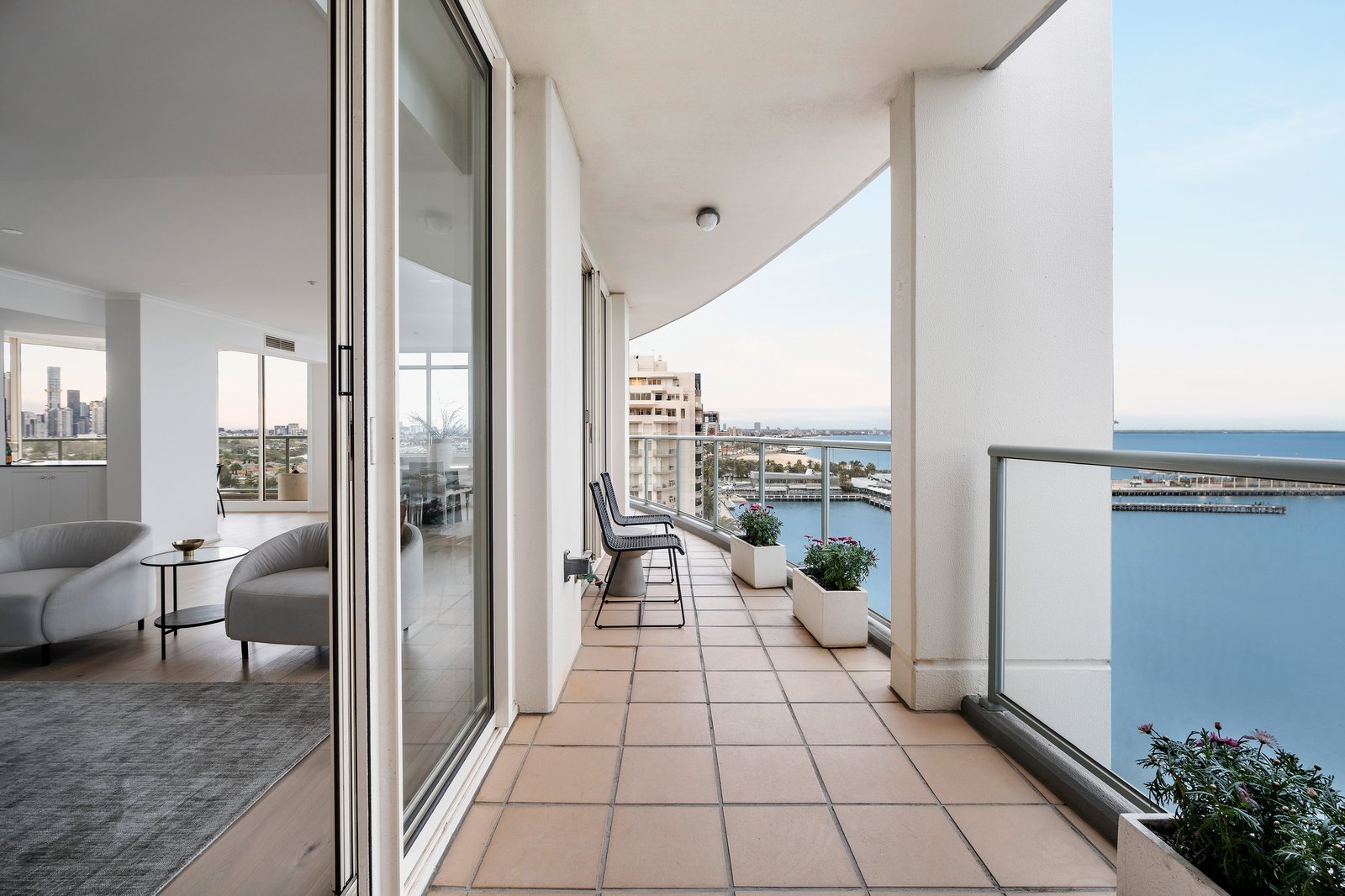 904/127 Beach Street, Port Melbourne, 3207