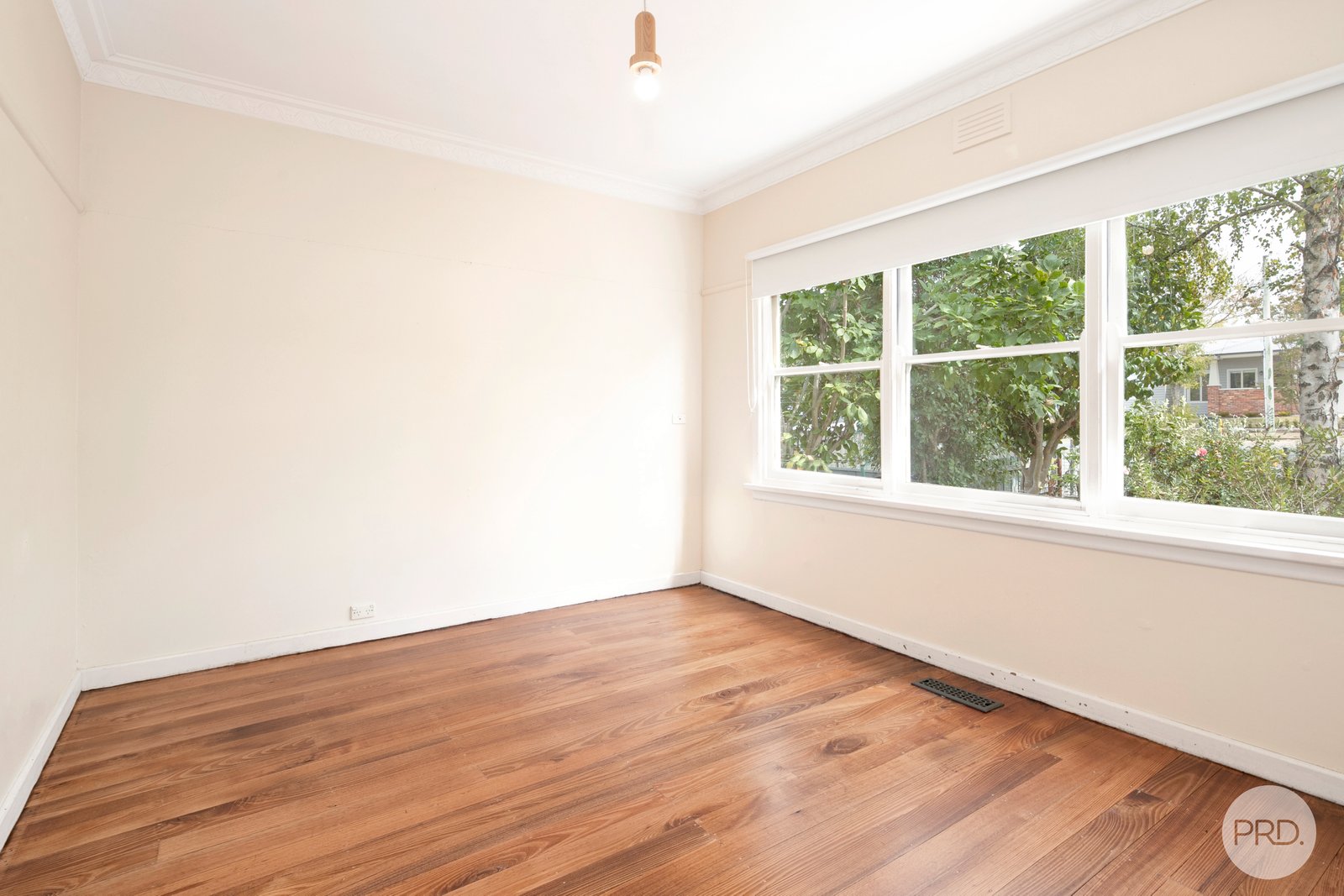 905 Ripon Street South REDAN 5