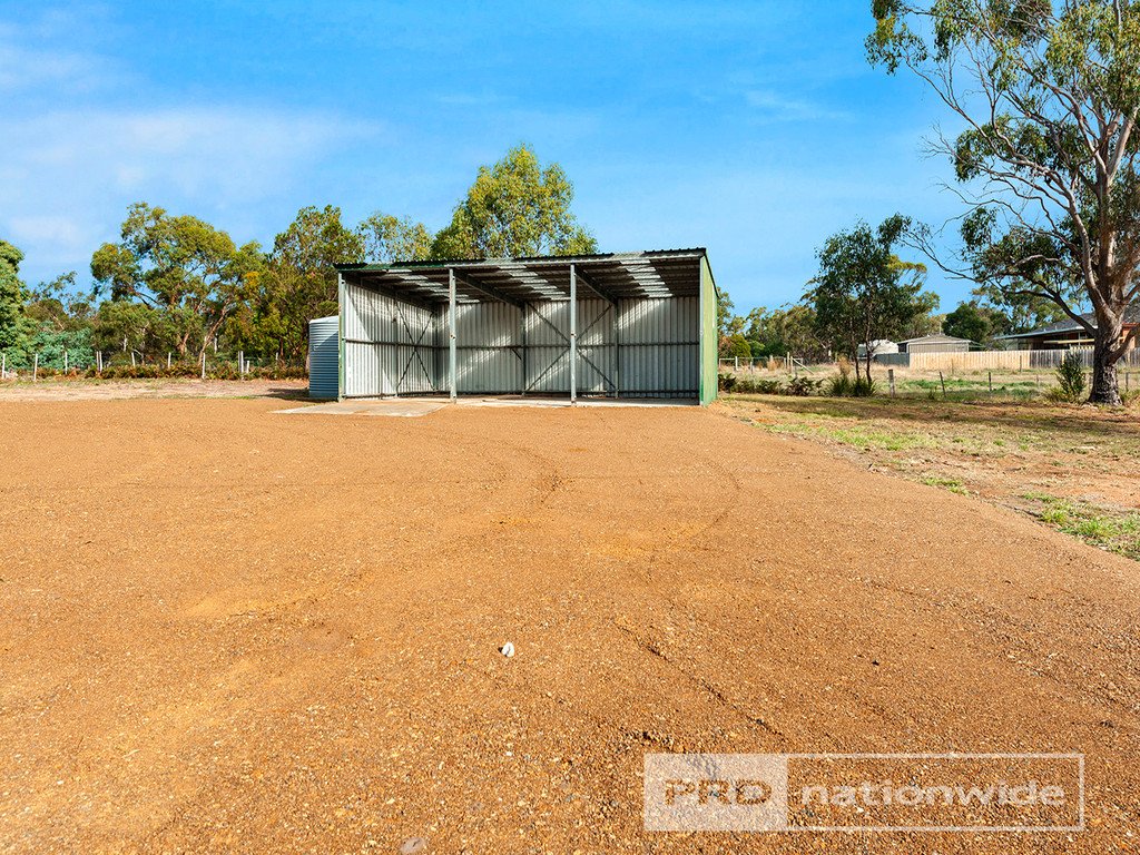 905 South Arm Road SANDFORD 18
