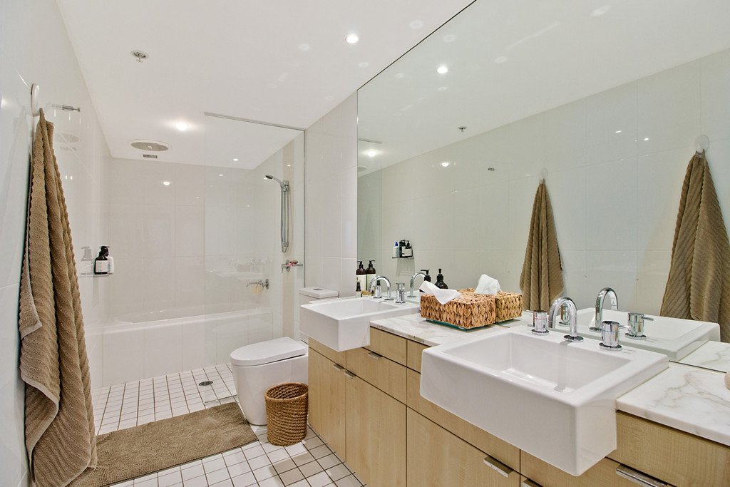 905/3 Mclean St  COOLANGATTA 7