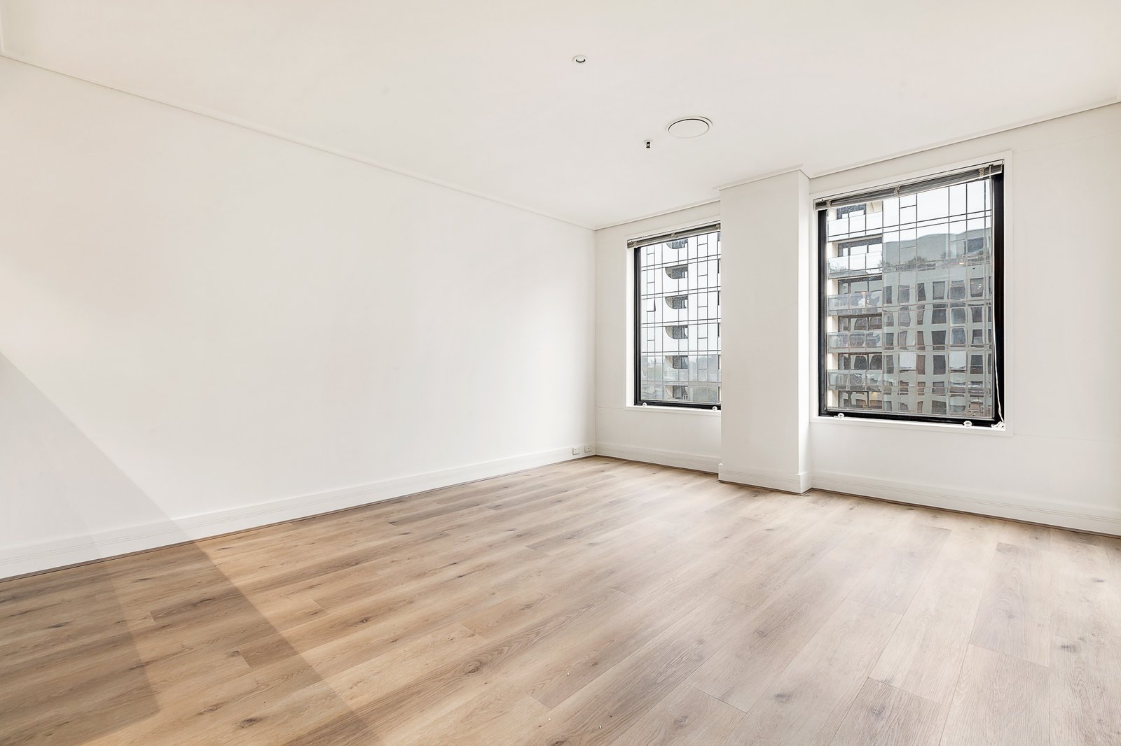 Gallery: 905/442 St Kilda Road