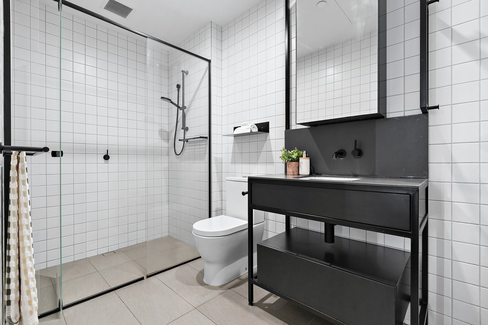 Real Estate and Property in 906/1 Porter Street, Hawthorn East, VIC