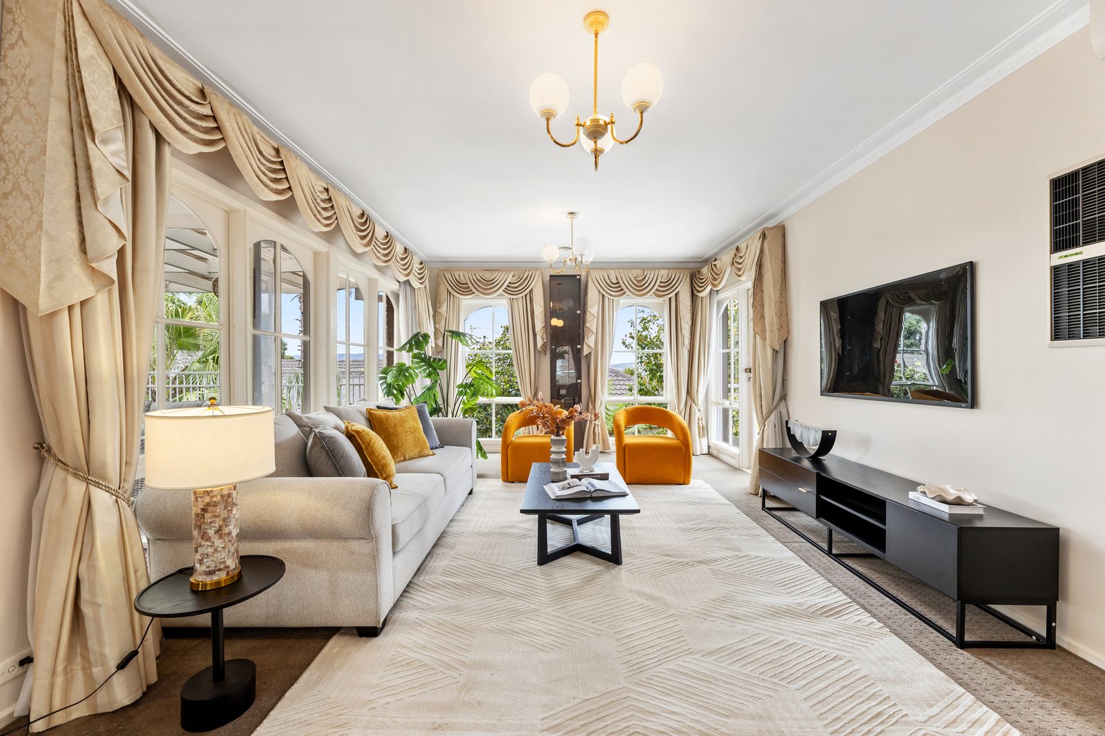 Gallery: 907 Ferntree Gully Road