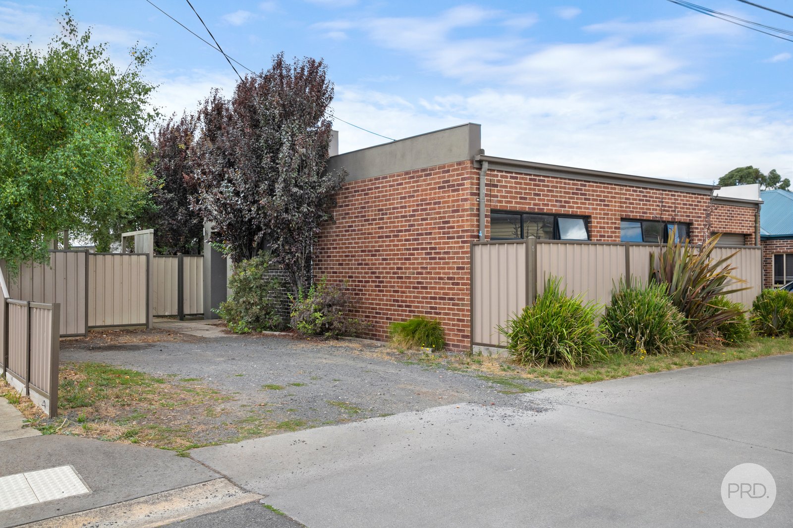 907 Geelong Road CANADIAN 10
