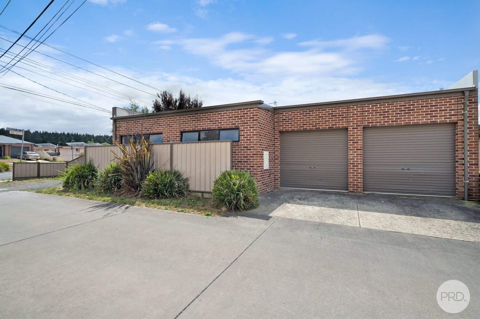 907 Geelong Road CANADIAN 11