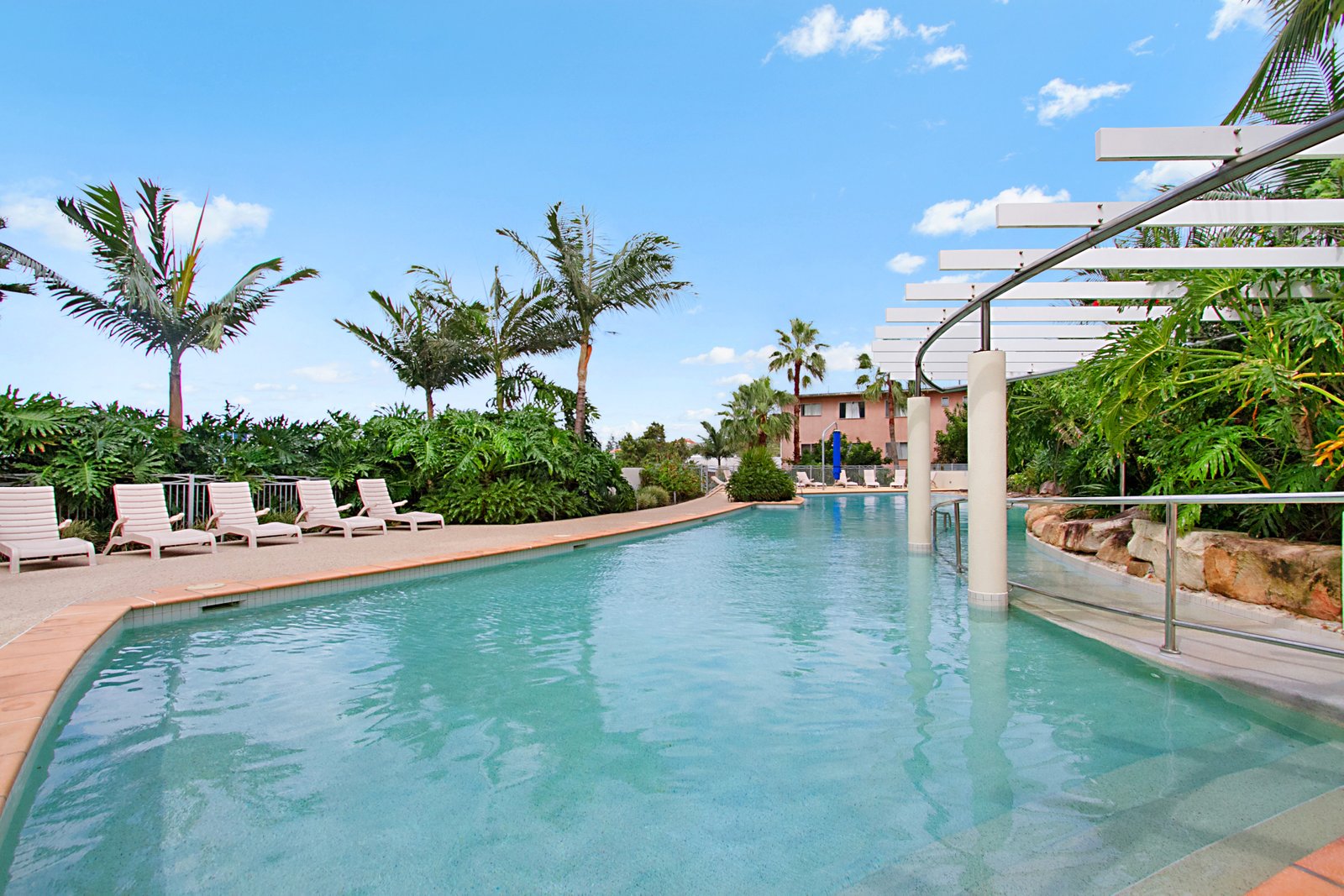 907/3 McLean Street COOLANGATTA 12