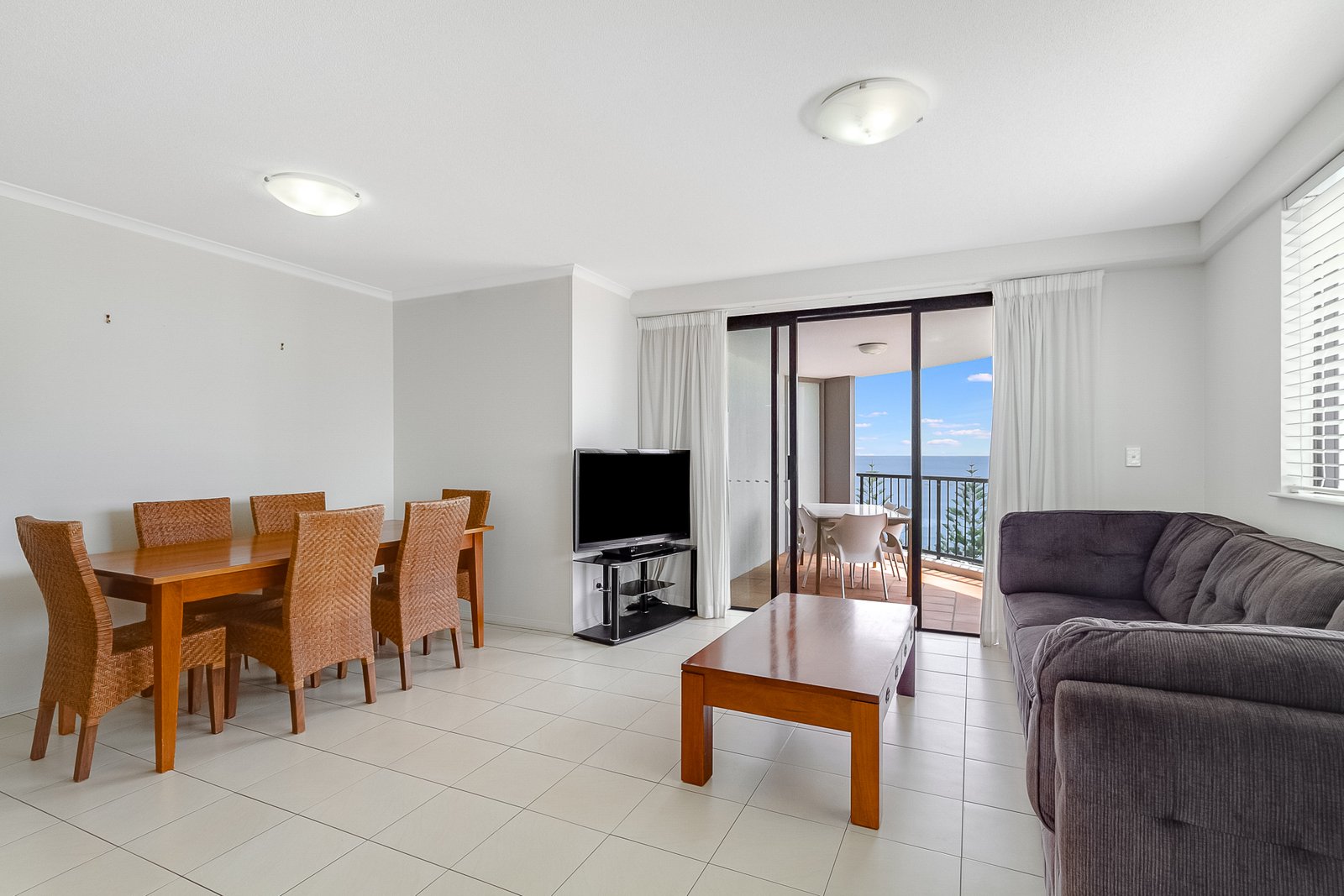 907/88 Marine Parade COOLANGATTA 2