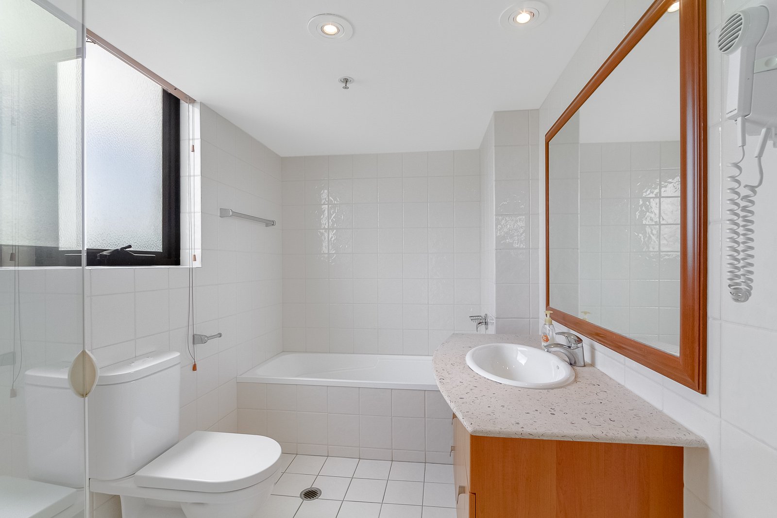 907/88 Marine Parade COOLANGATTA 7