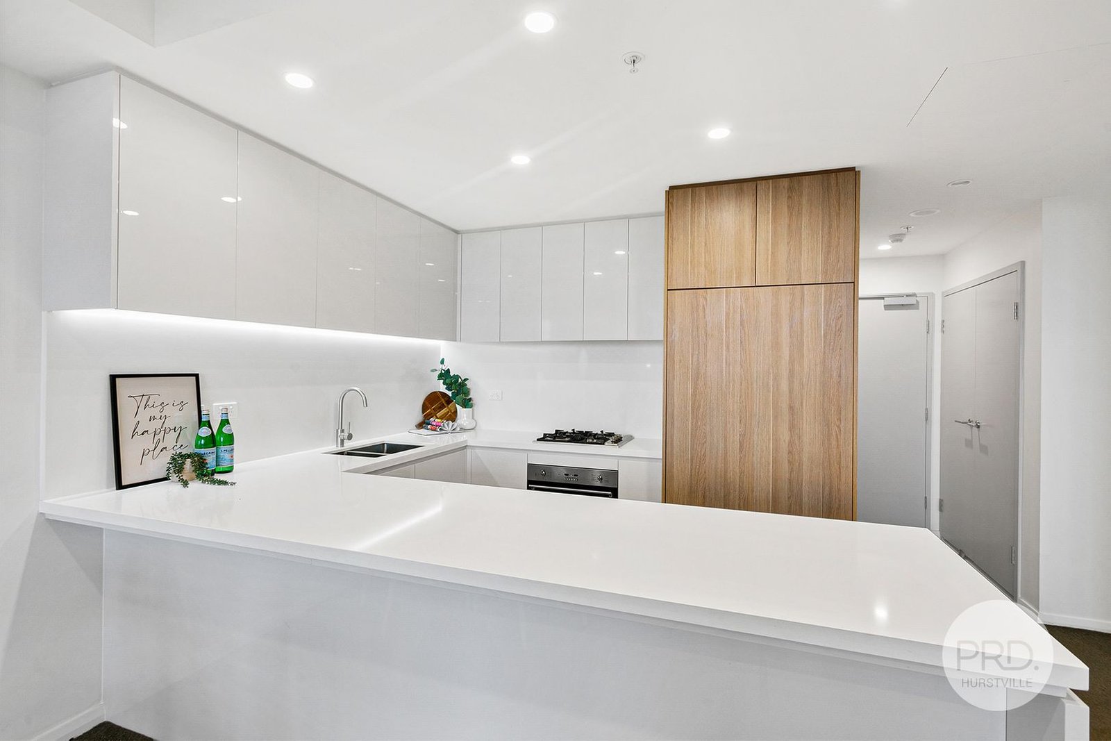 908/14 Woniora Road HURSTVILLE 3