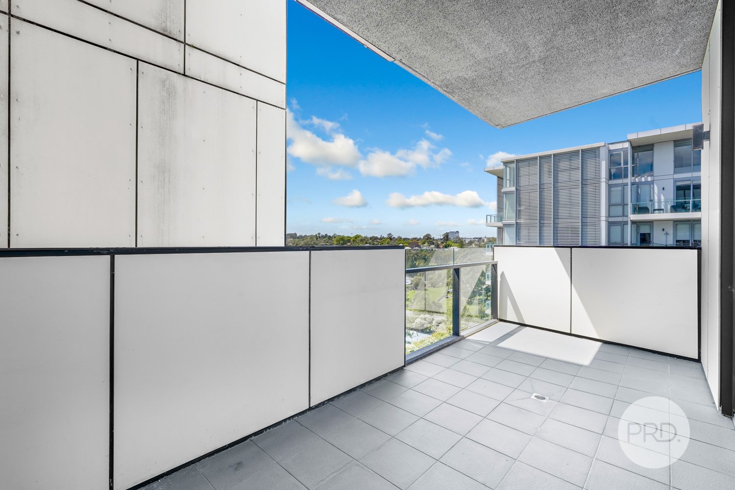 908/8 Aviators Way PENRITH 10