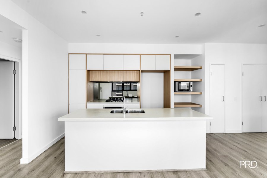 908/8 Aviators Way Penrith 4