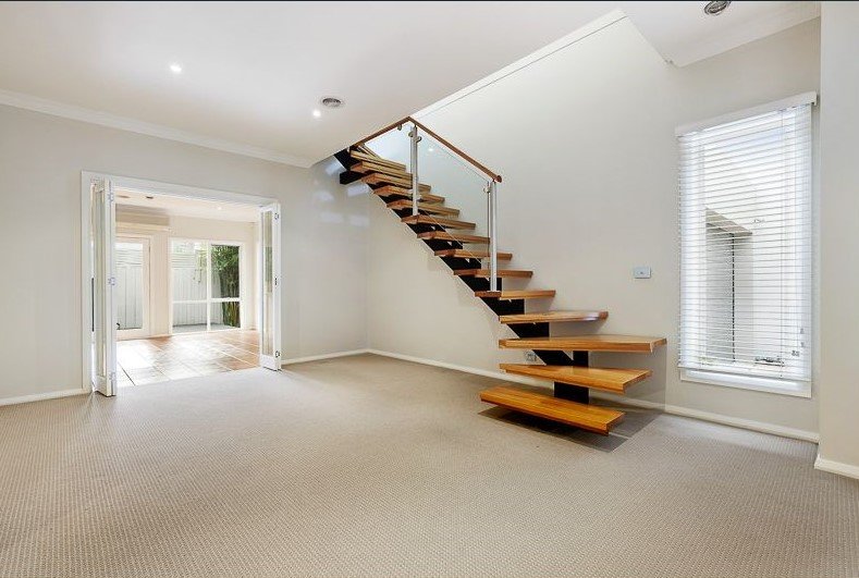 Gallery: 909 Hampton Street