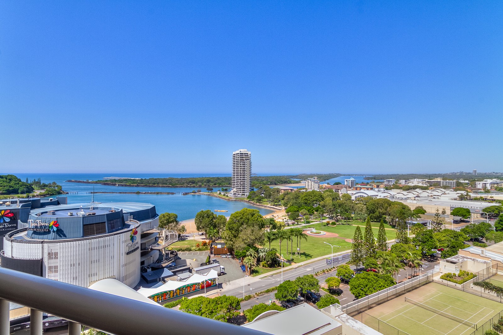 909/2-4 Stuart Street TWEED HEADS 9