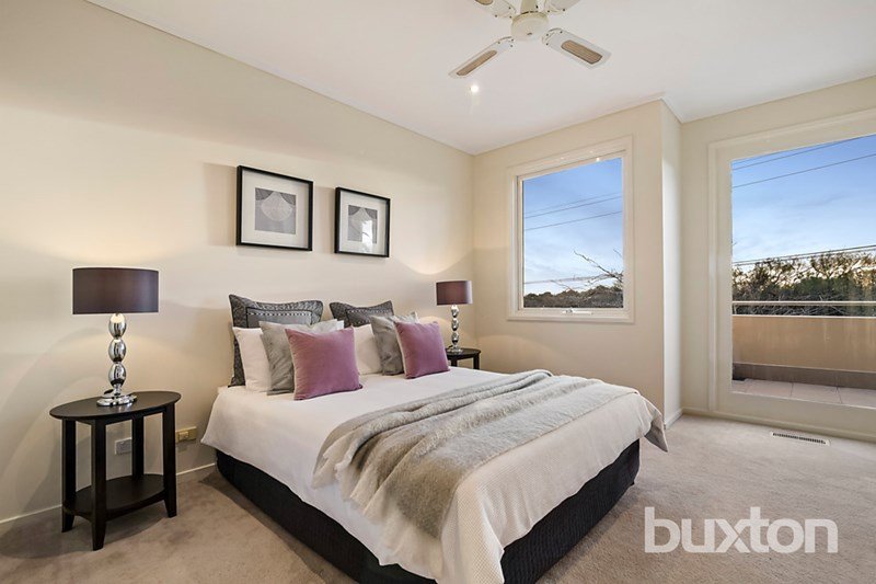 Gallery: 90A Beach Road