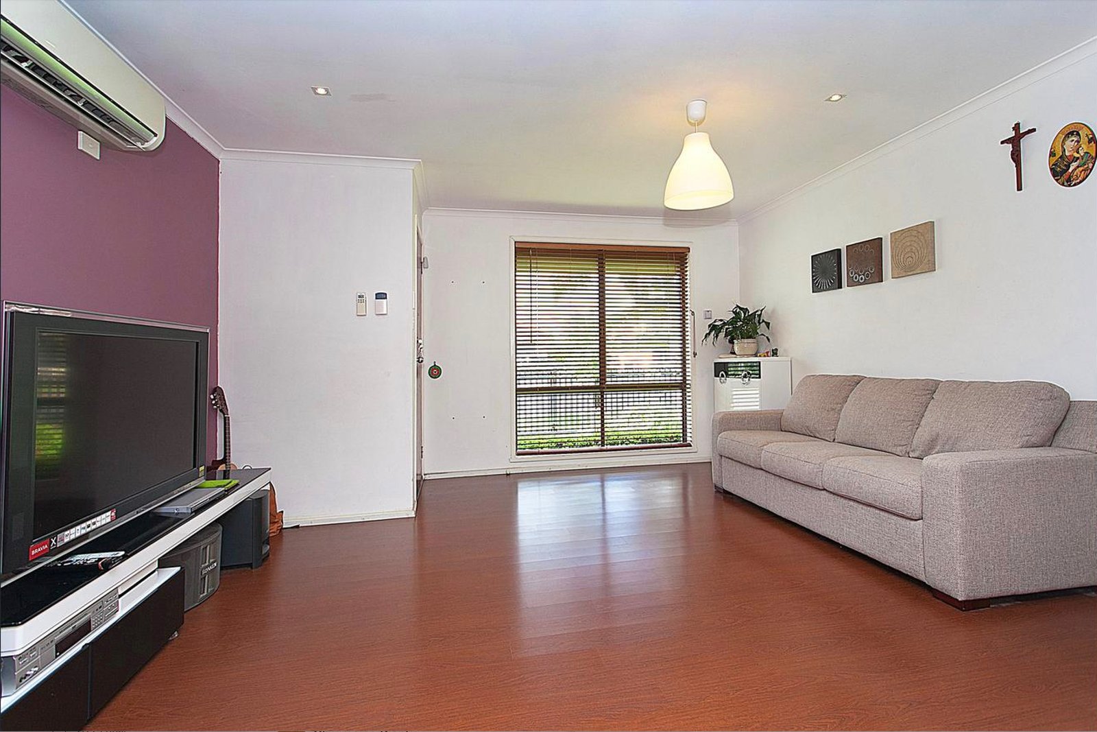 Gallery: 90A Churchill Avenue