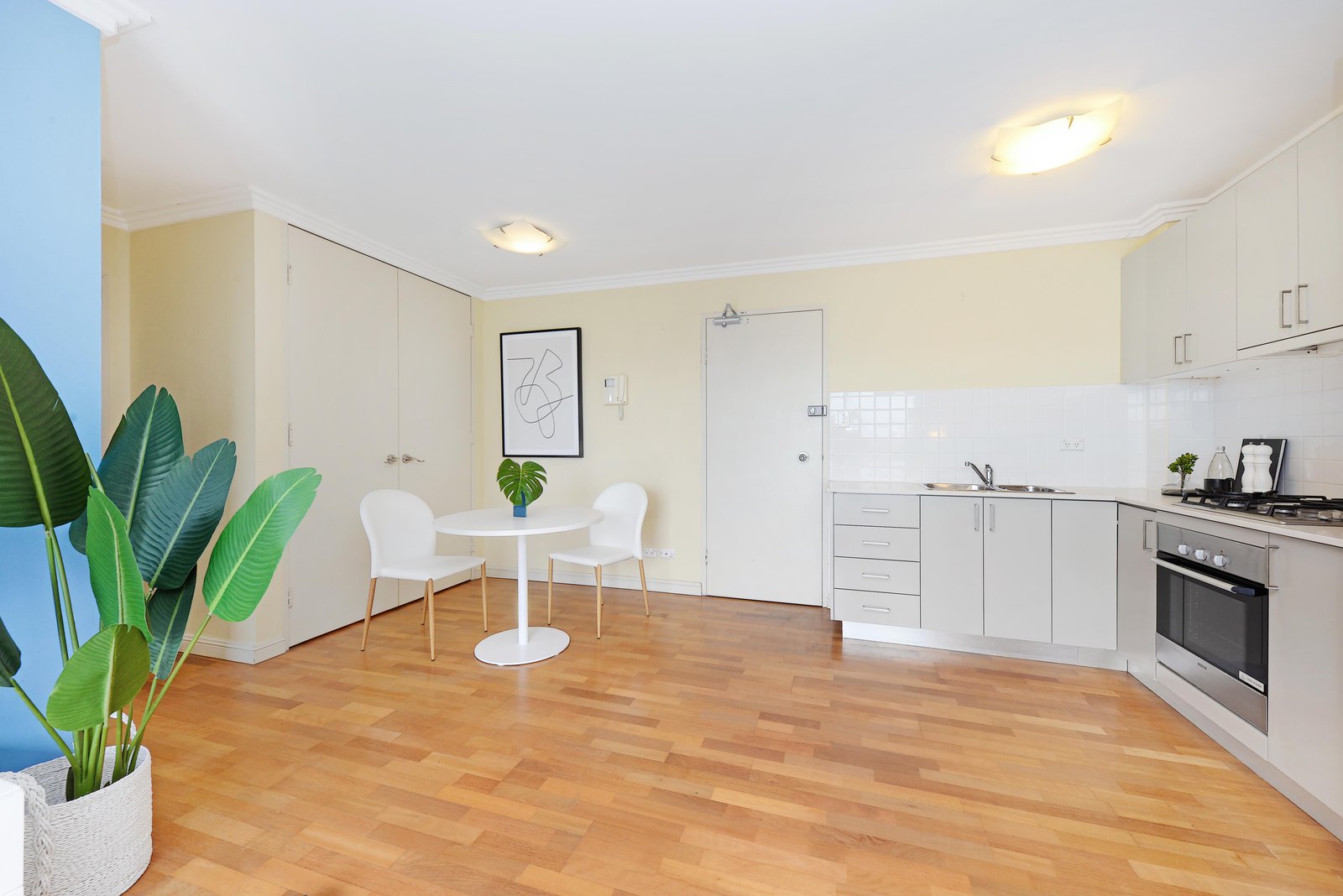 9/1-3 New Orleans Cres  MAROUBRA 8