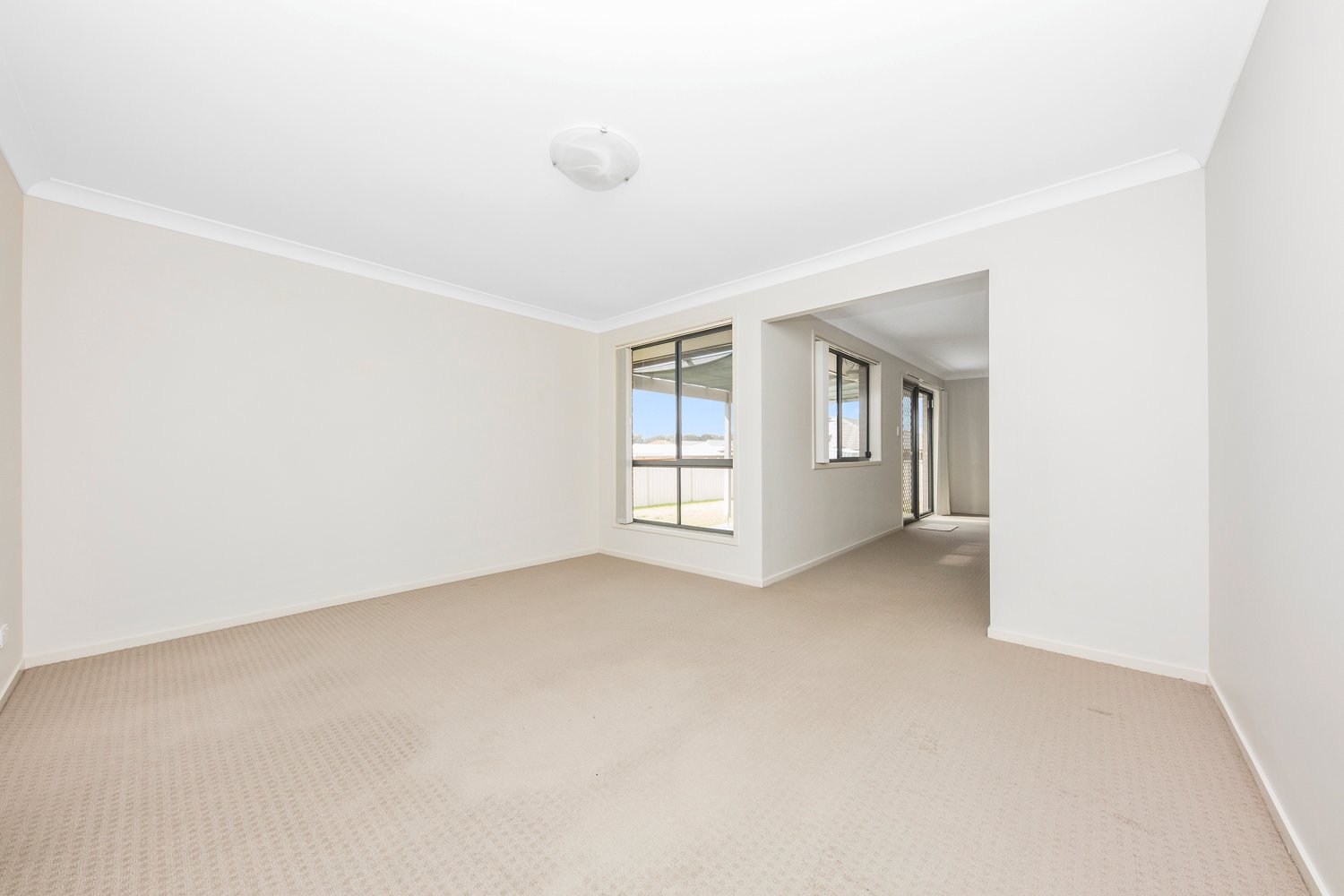 91 Aberglasslyn Road ABERGLASSLYN 9