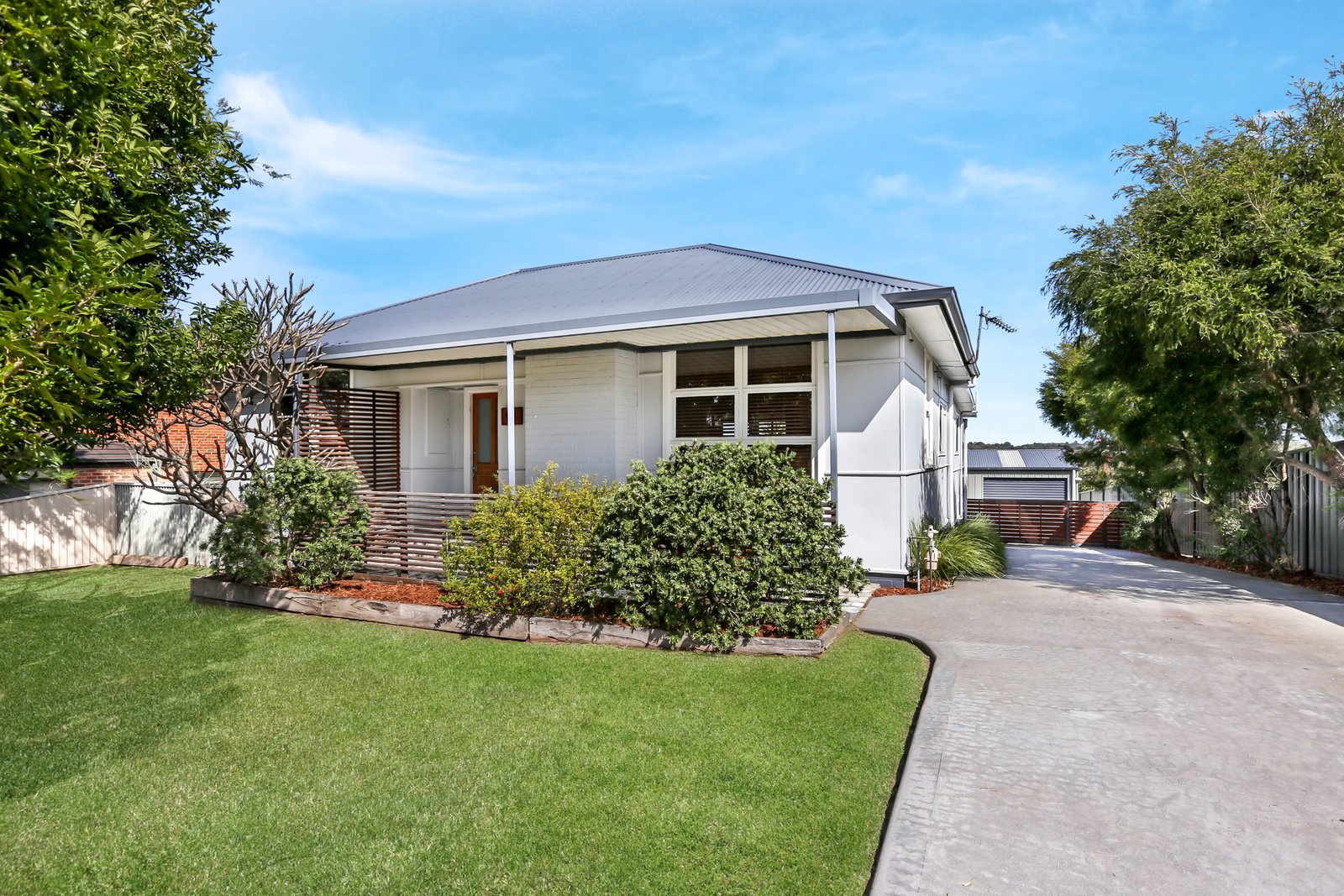 91 Albert Street UNANDERRA 1