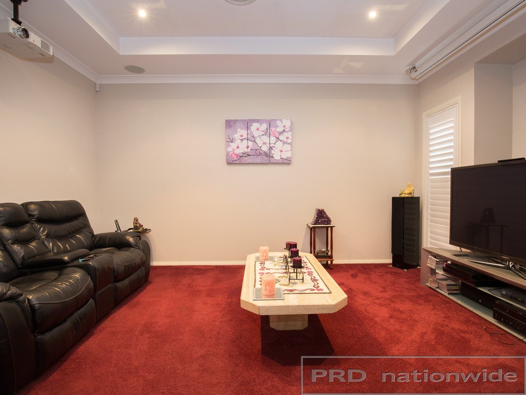 91 Canterbury Drive RAWORTH 12