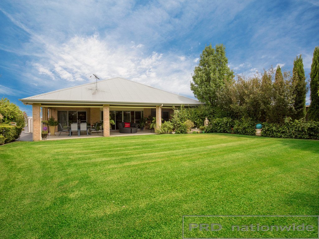 91 Canterbury Drive RAWORTH 13