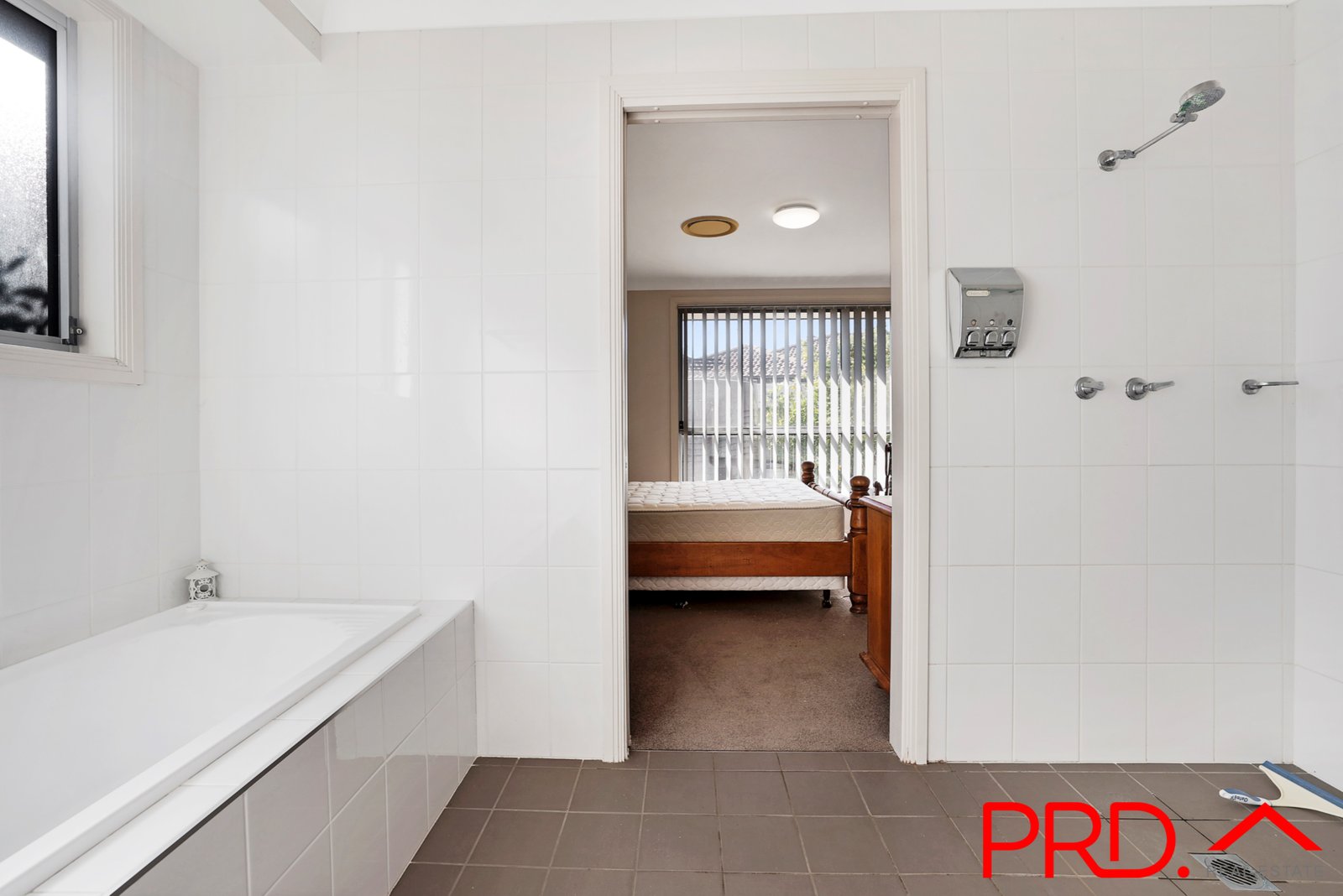 9/1 Gungurru Close TAMWORTH 15