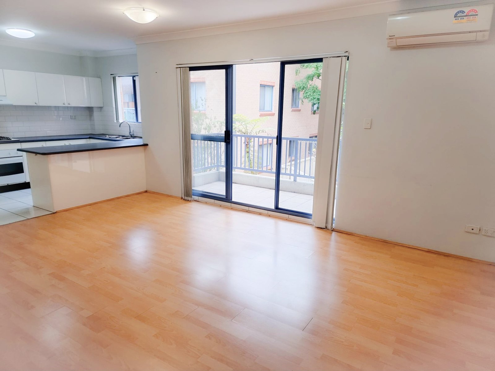 9/1 Hillcrest Ave  HURSTVILLE 2