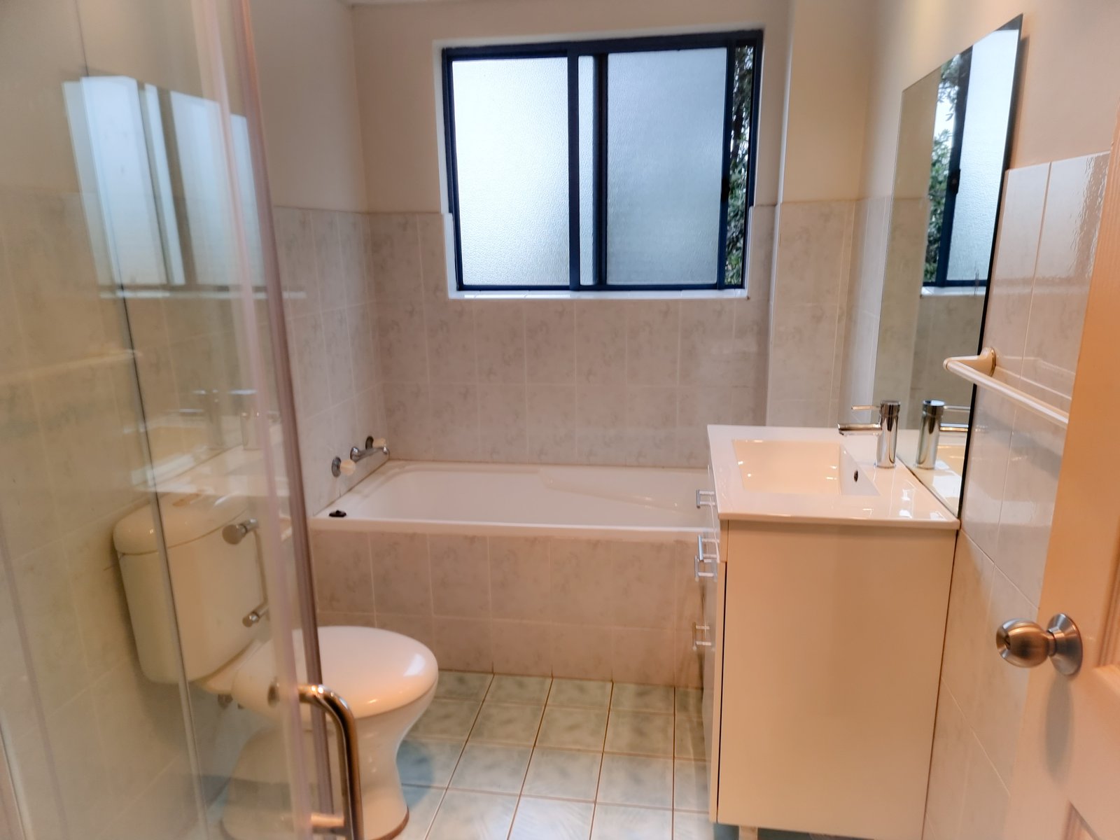 9/1 Hillcrest Ave  HURSTVILLE 4