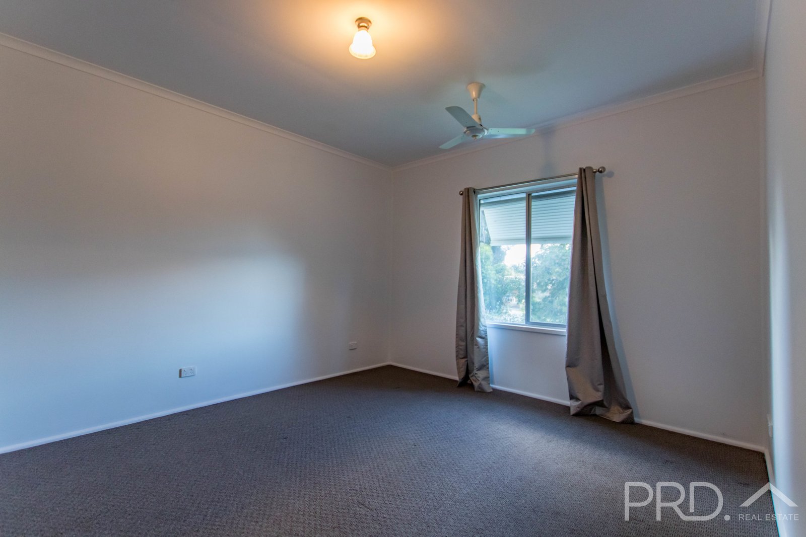 91 Lynch Street ADELONG 10