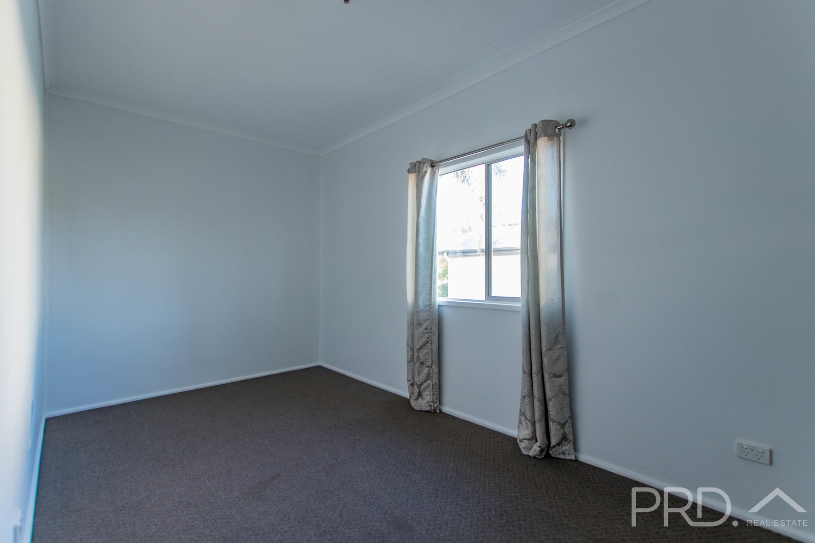 91 Lynch Street ADELONG 12