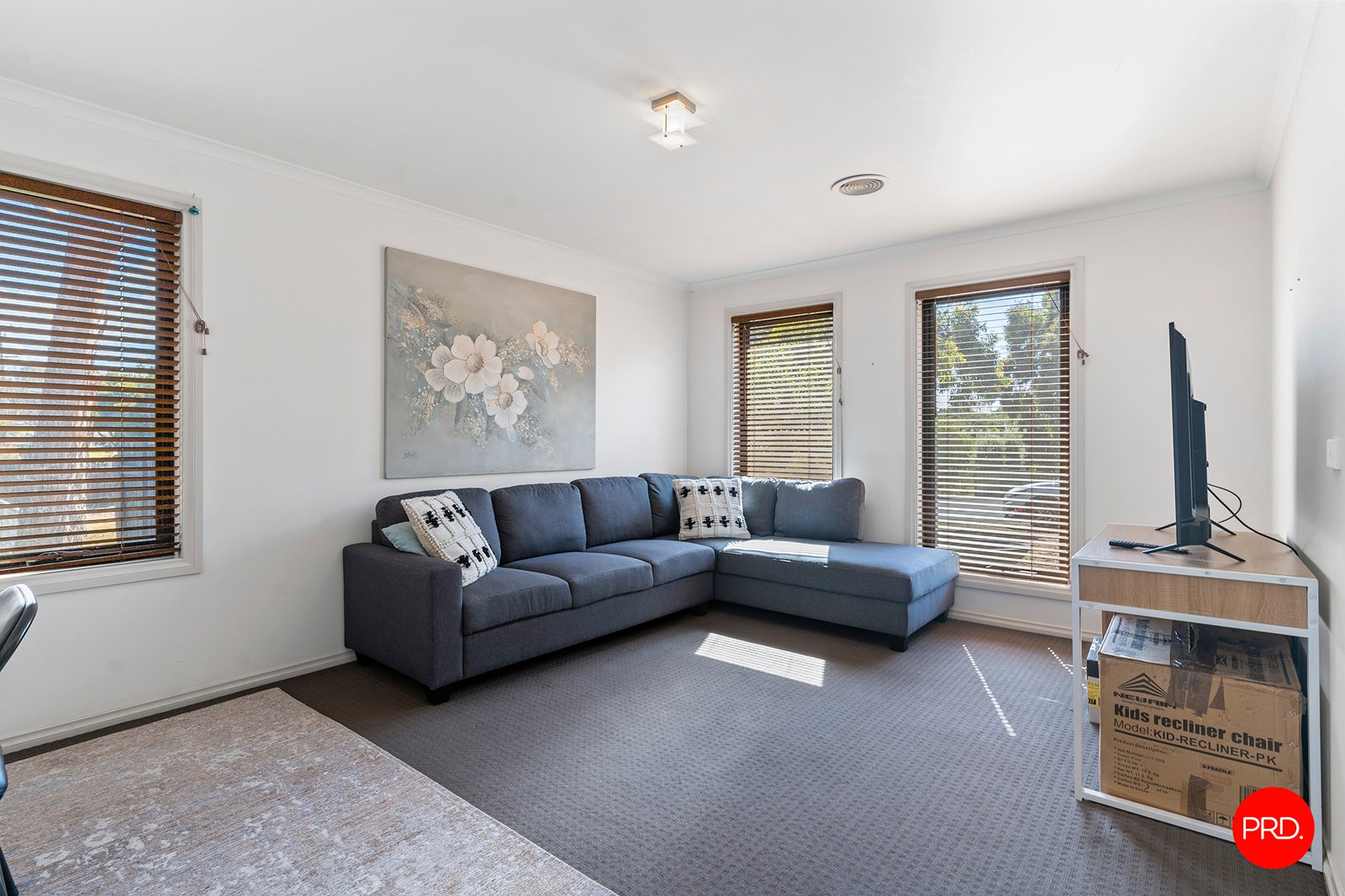 91 Maple Street GOLDEN SQUARE 9