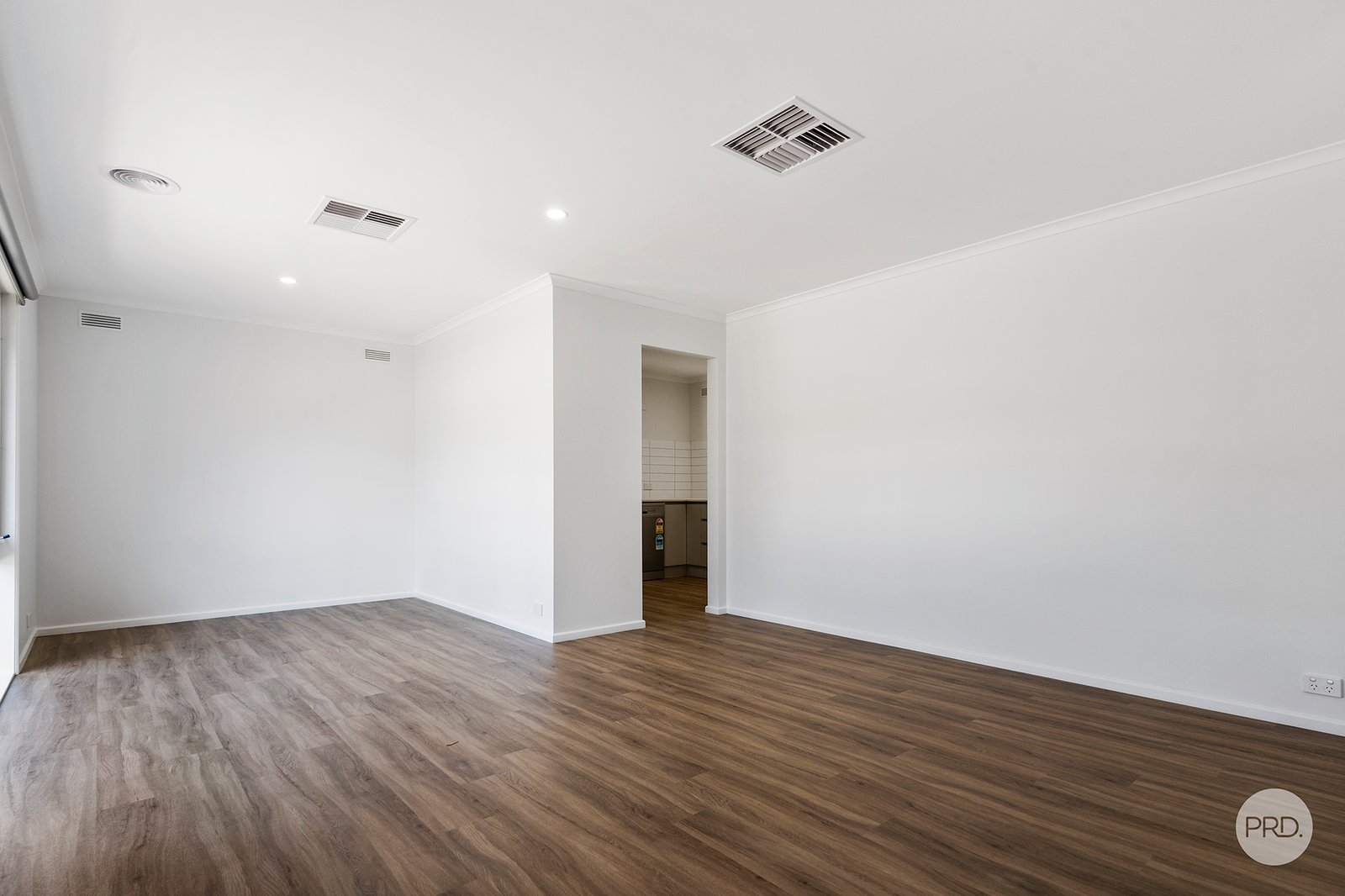 91 Olympic Parade KANGAROO FLAT 5