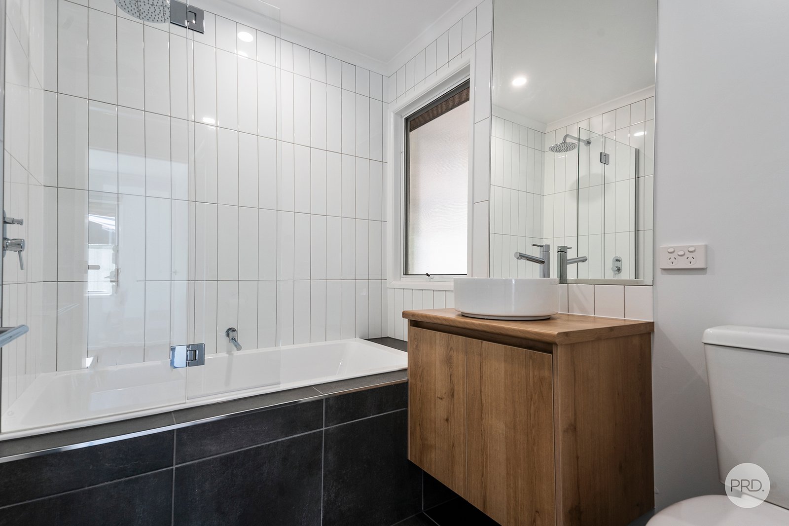 91 Olympic Parade KANGAROO FLAT 9