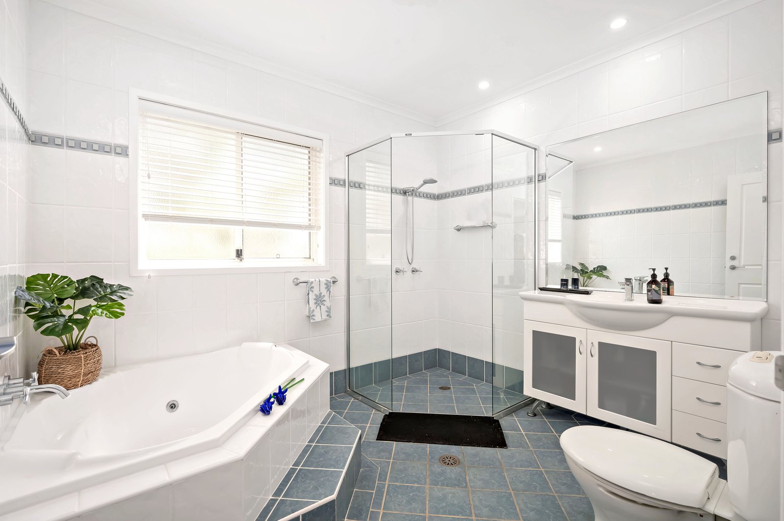 9/1 Ondine Close NELSON BAY 21