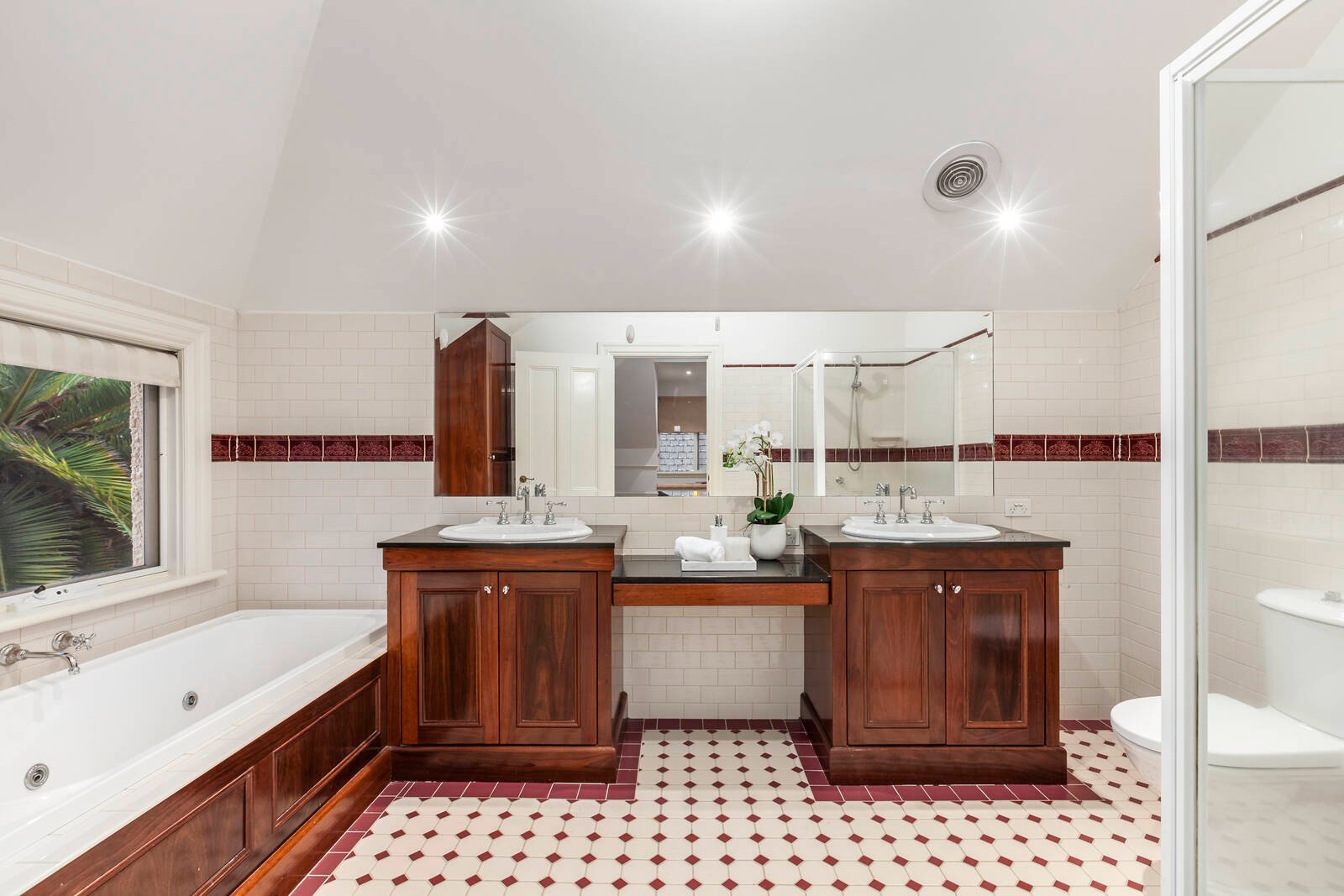 Real Estate and Property in 91 Robinson Road, Hawthorn, VIC