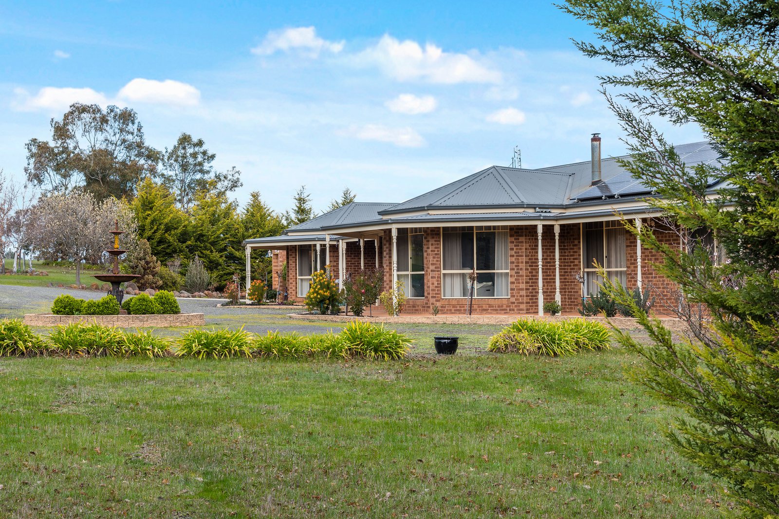 Real Estate and Property in 91 Rosa Court, Kyneton, VIC